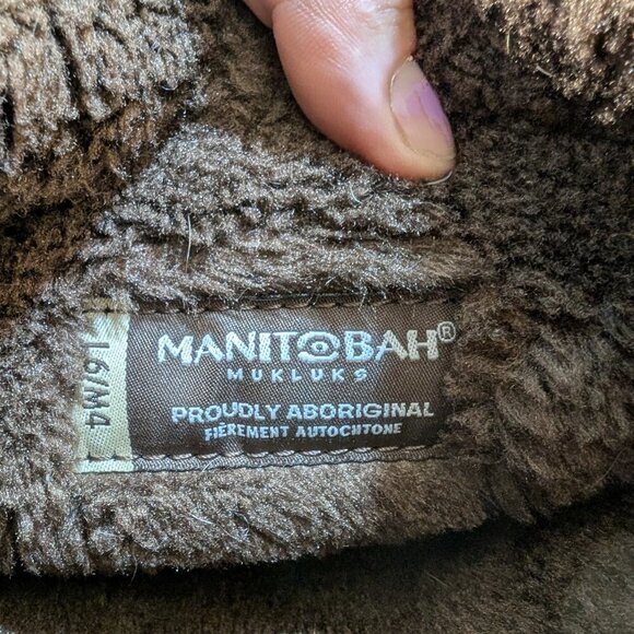 Manitobah Mukluks Brown Suede Rabbit Fur Beaded Mid-Calf Winter Boots - Picture 10 of 10